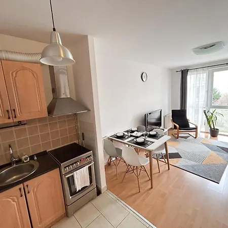 District 9 بودابست