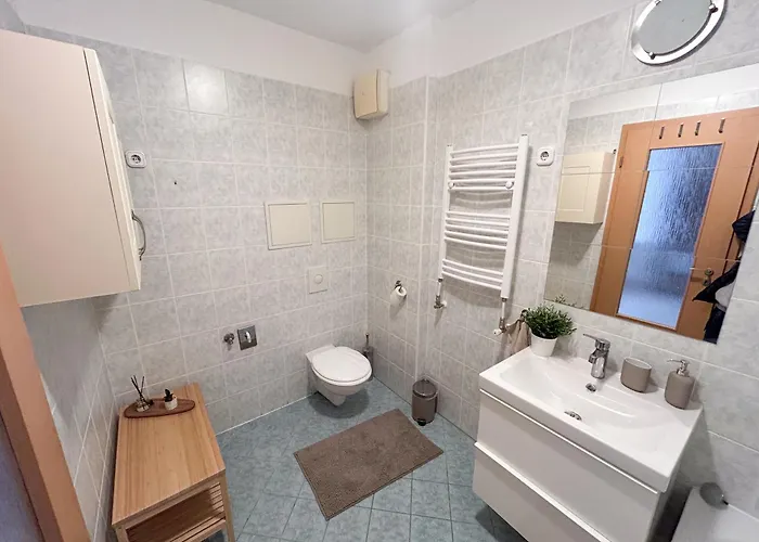 District 9 * Budapesta