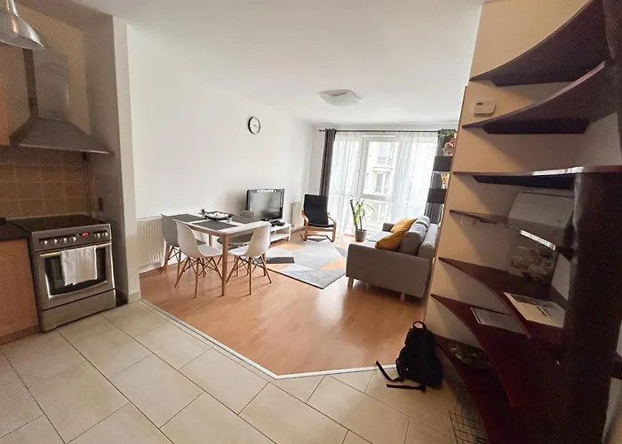 Apartament District 9 *